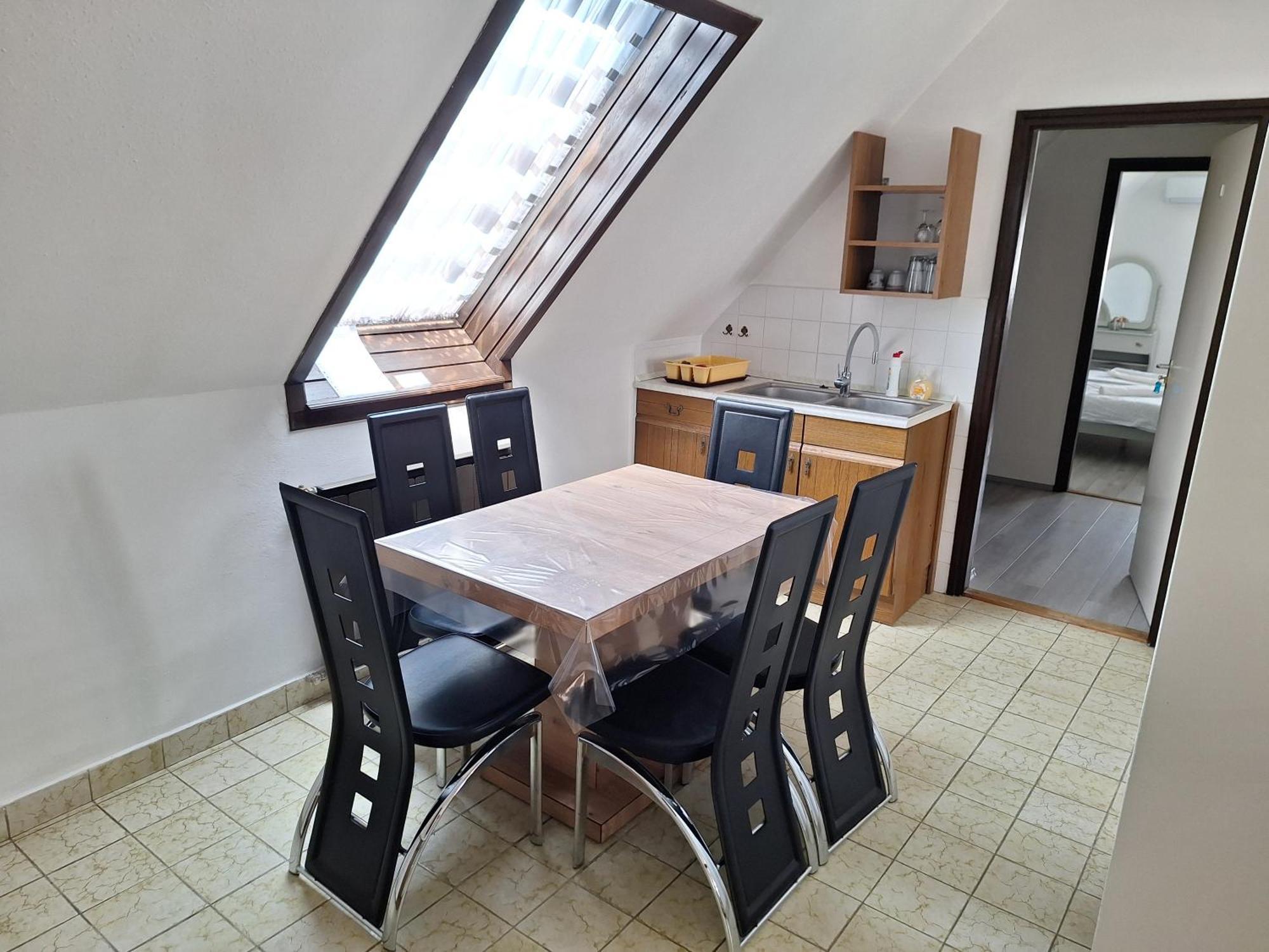 Aniiza Apartman Orvenyes Exterior photo